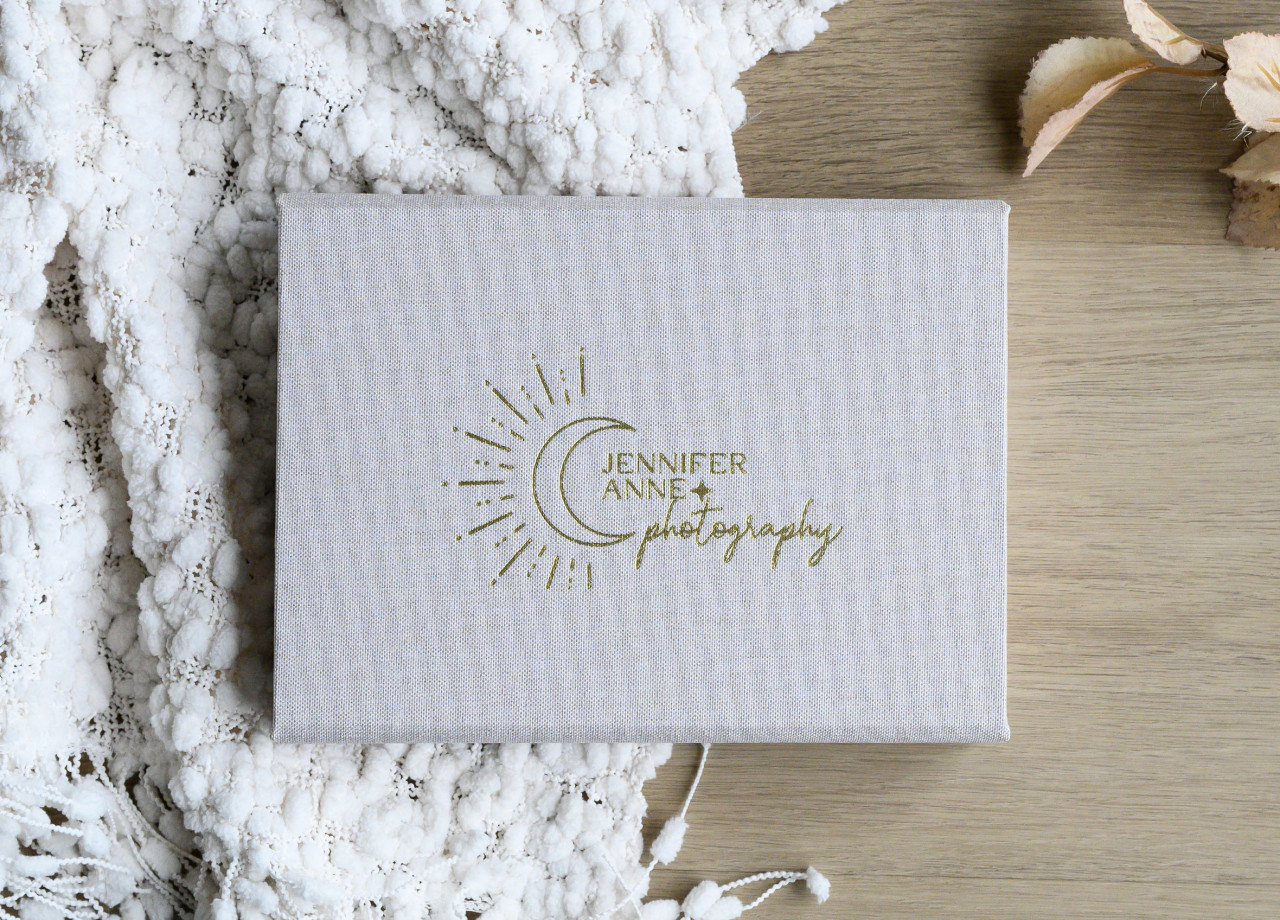 SIGNATURE PRINT BOX