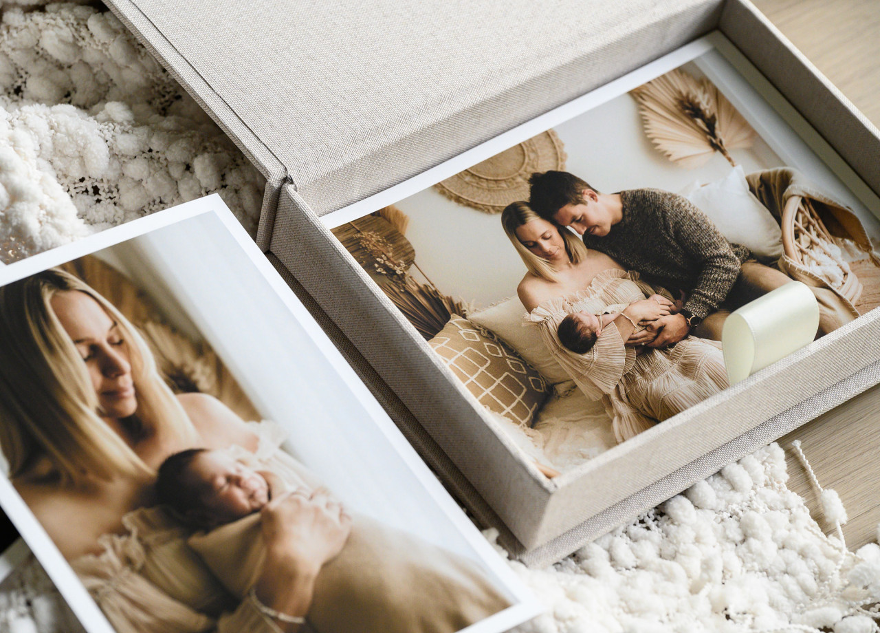 SIGNATURE PRINT BOX